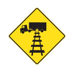 Signal avancé d'un passage à niveau surélevé