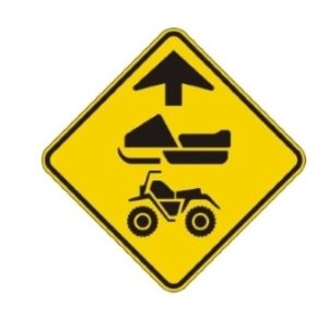 Signal avancé de sentier désigné pour motoneiges et quads